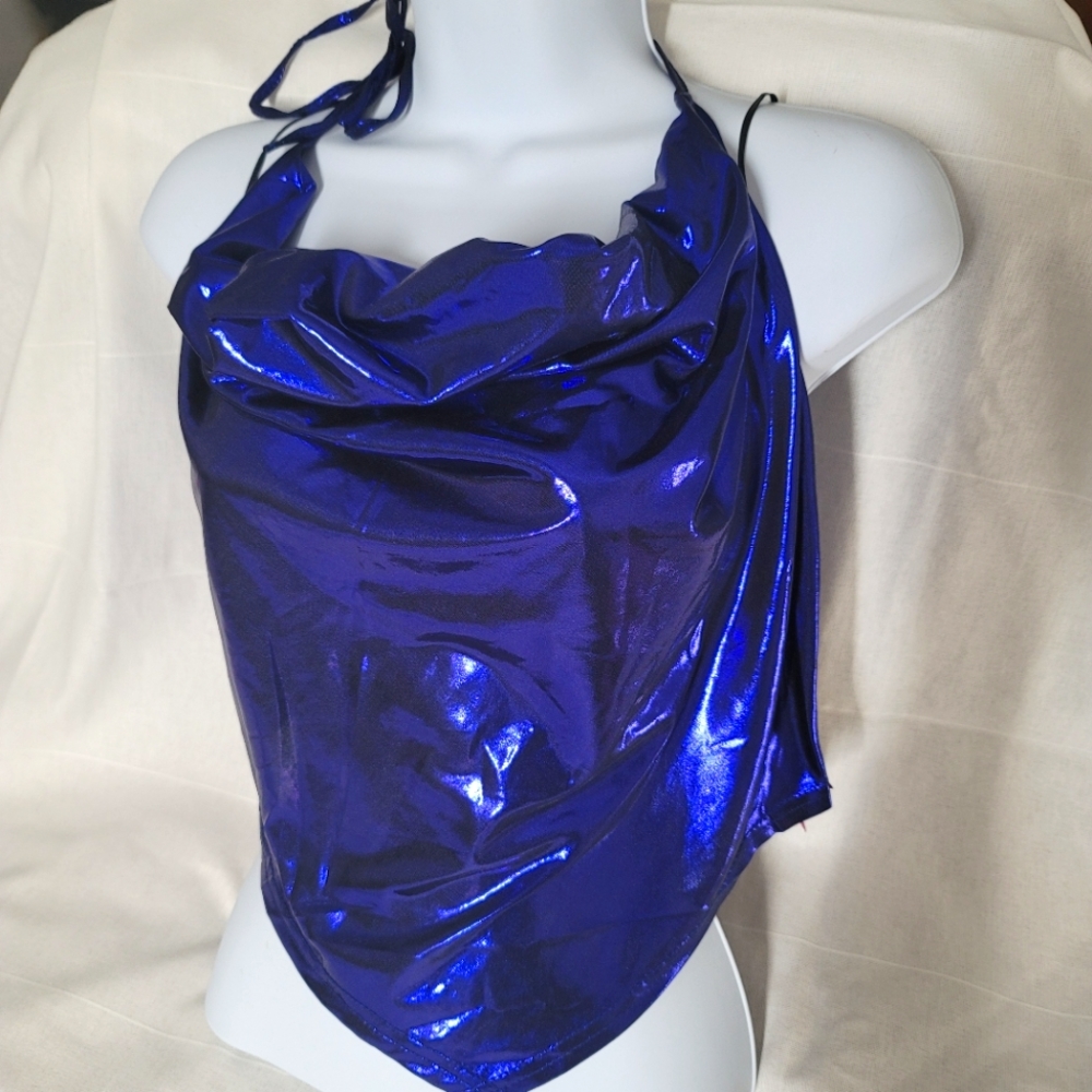 Top. FOR CLOSET CLOSING ONLY